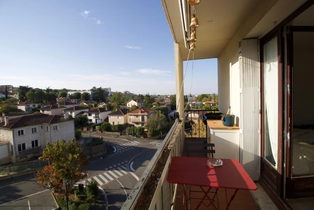Apartment *grand T3*lumineux*vue*parking*