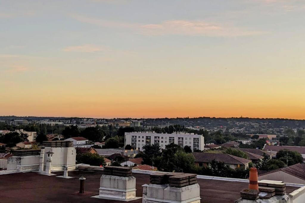 *grand T3*lumineux*vue*parking*